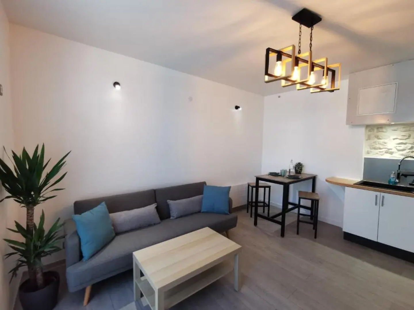 Charmant appartement dans centre Meschers/Gironde