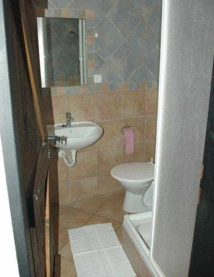 Penzion a Vinoteka Hrozen