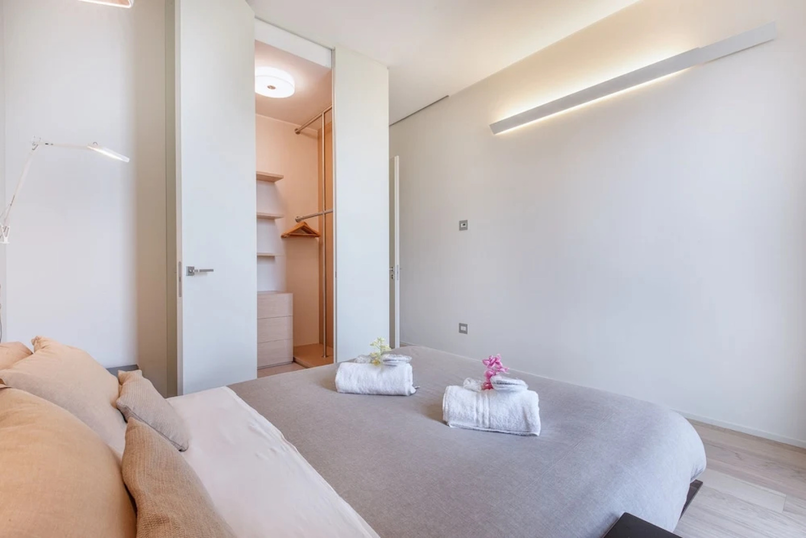 Suitelowcost Solaria 6 pax