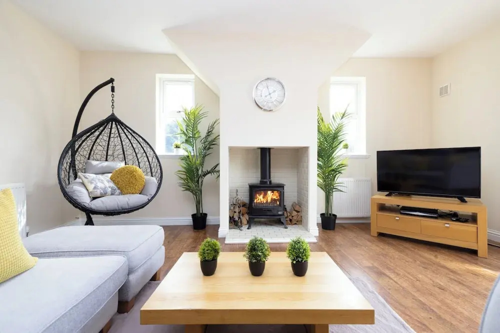 Greenknowes Entire Private Estate