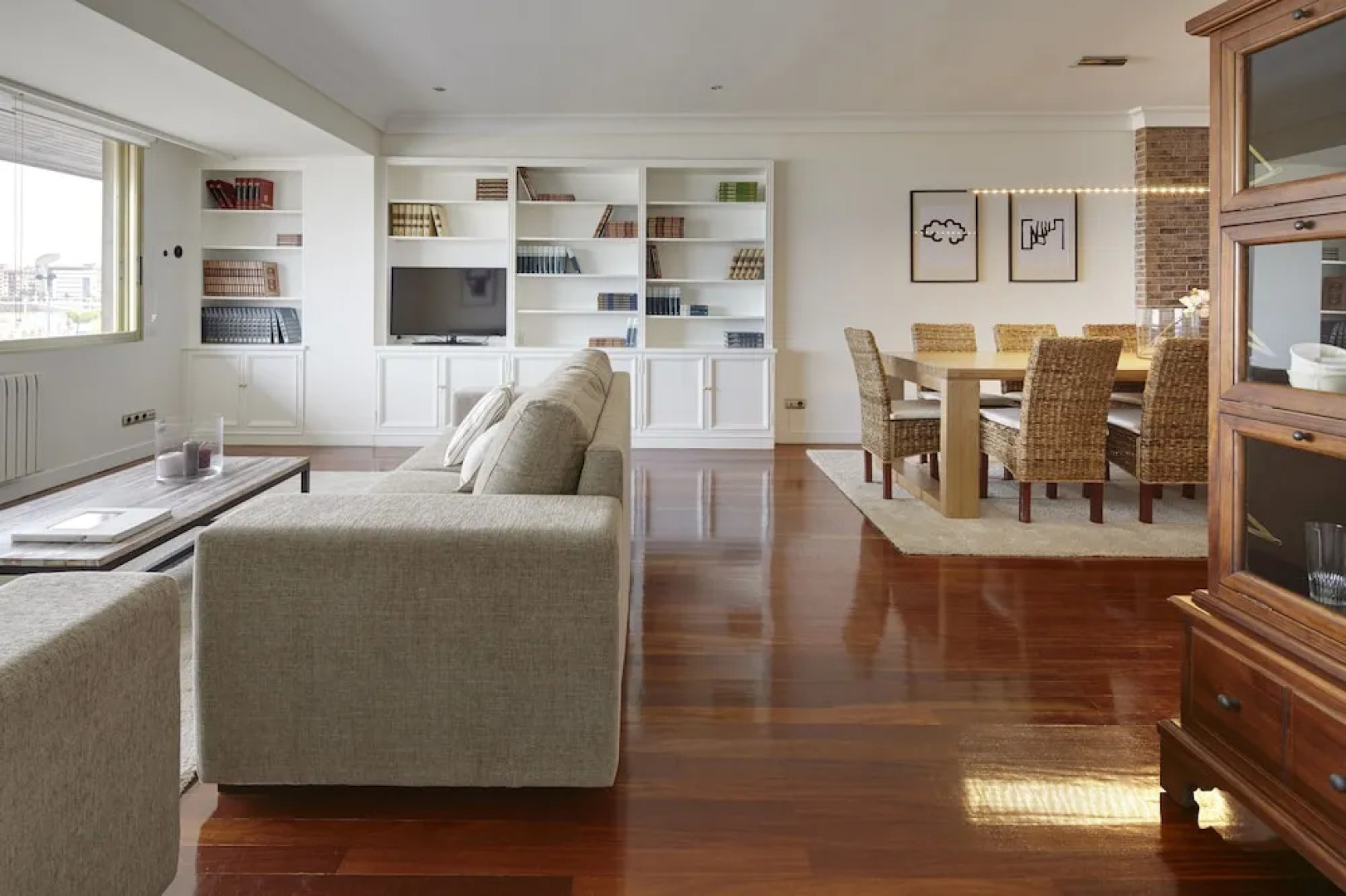 Playa de La Concha 3 Apartment by FeelFree Rentals