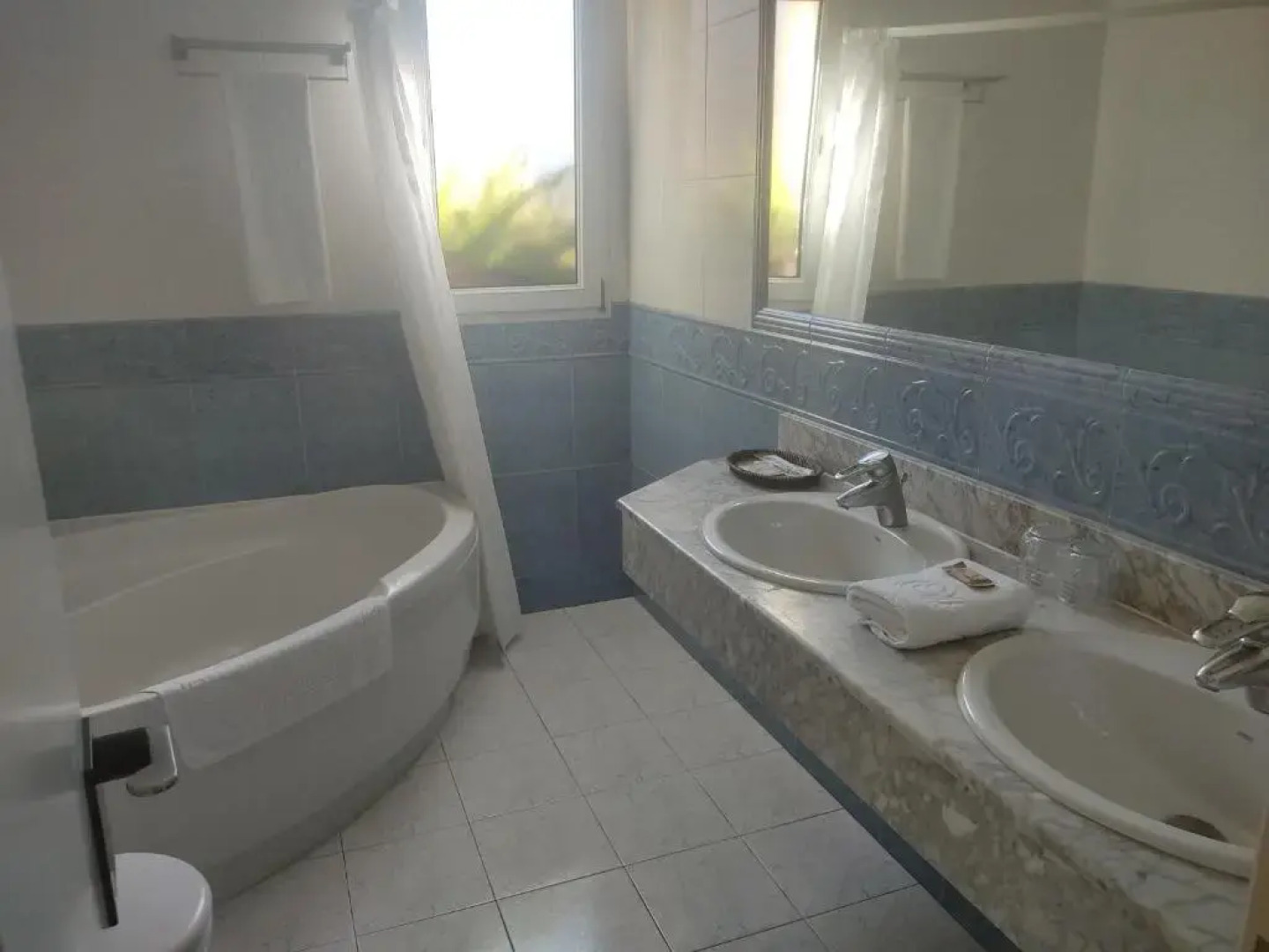 Hotel Suite Mioño Castro