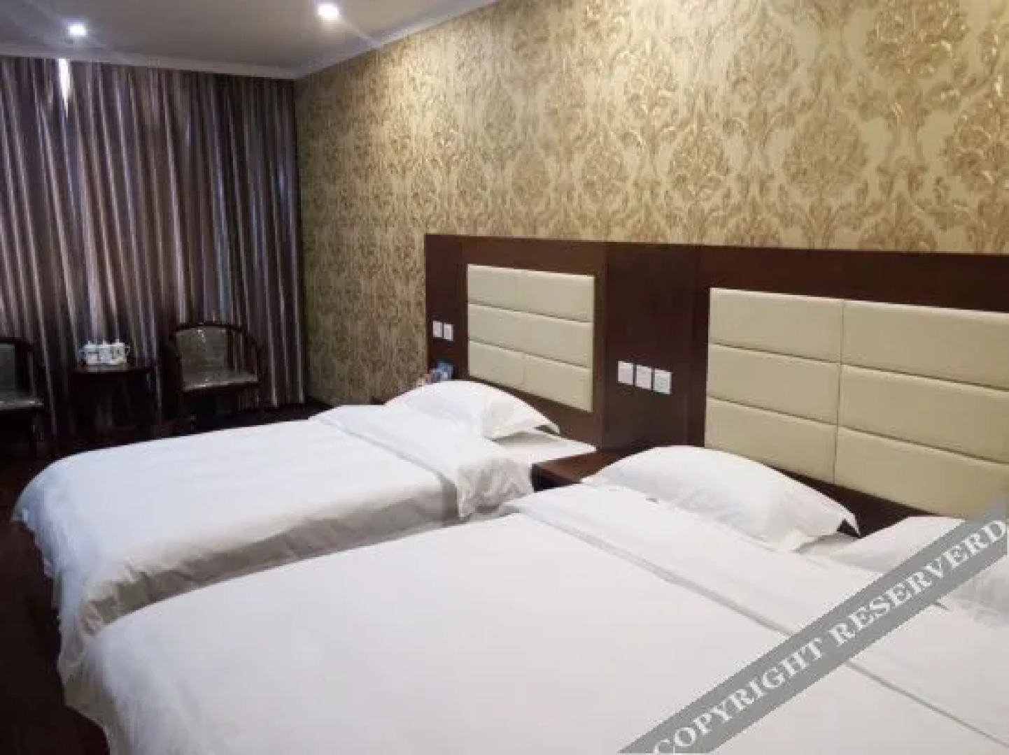 iu Hotel (Tangshan Zunhua Long-Distance Bus Station Branch)