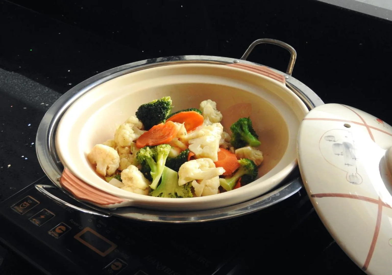 Gloria Residences Ion Delemen