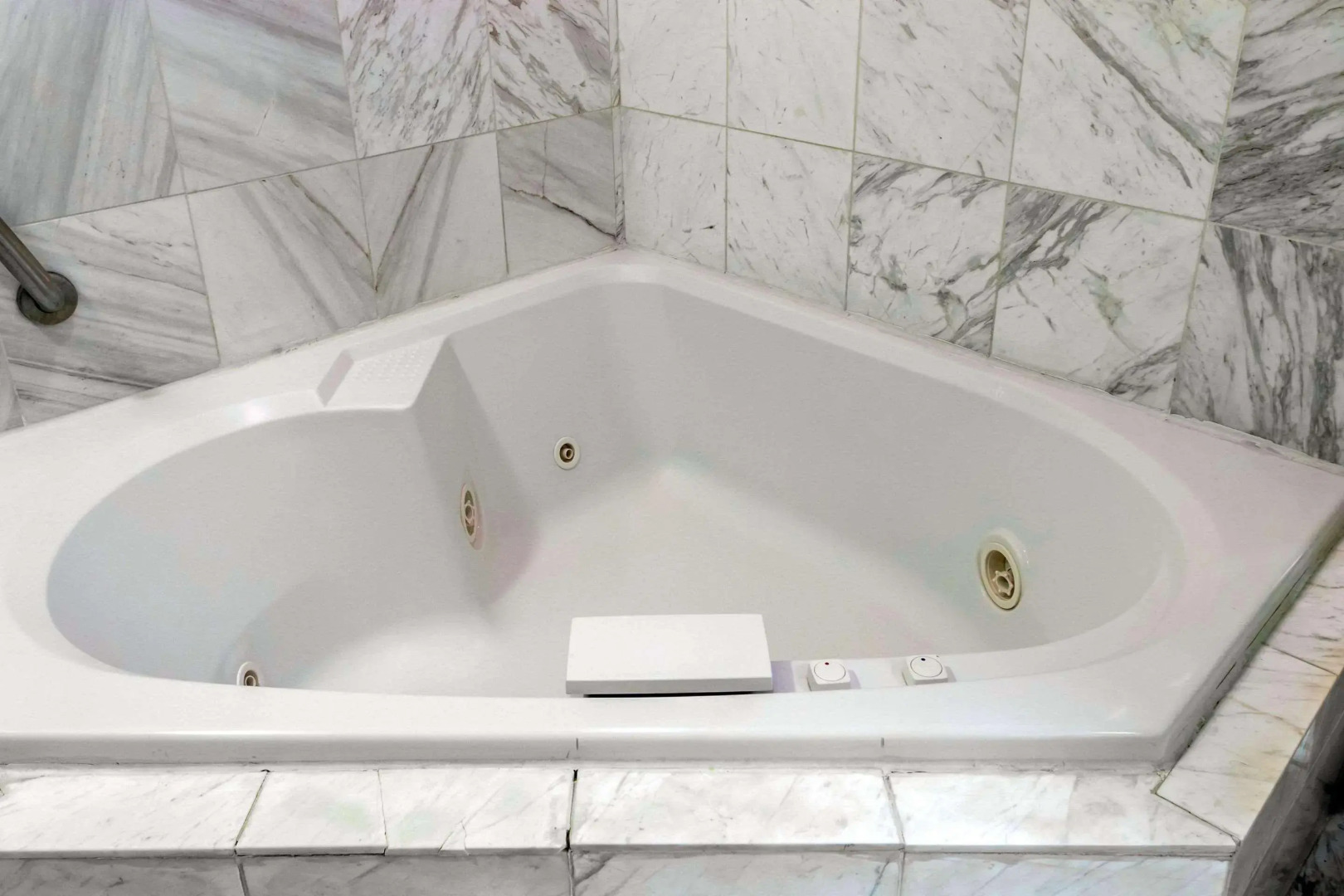 Sleep Inn & Suites Oregon - Toledo