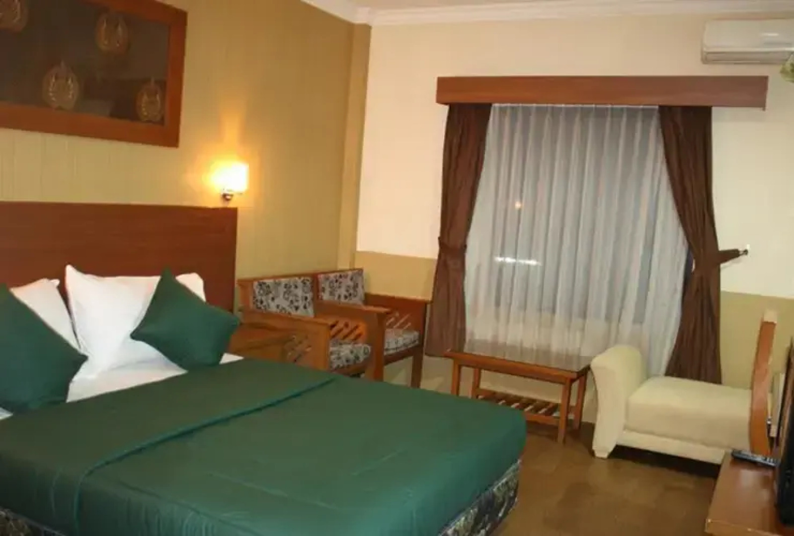 Iscalton Courteous (Formerly Puri Iska Sukabumi)