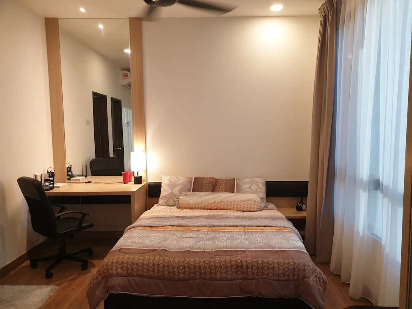 MLH Deluxe Studio Suites @ Landmark Residence