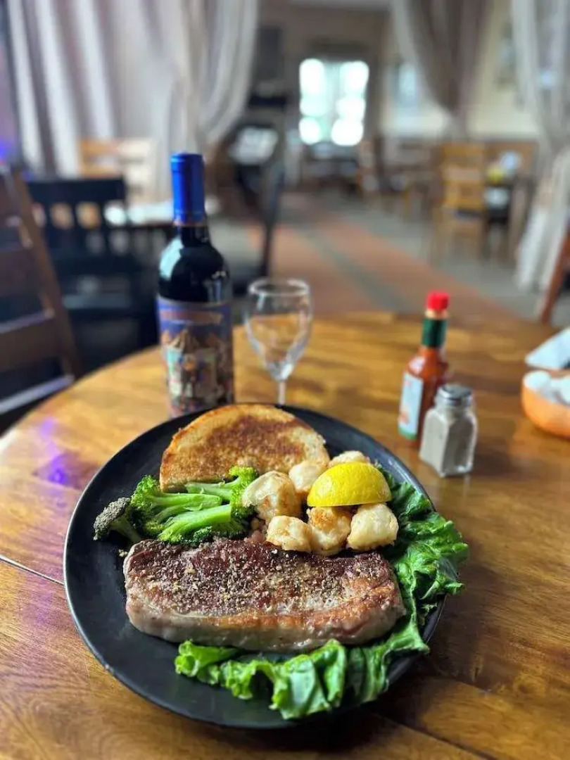 Hooligans Fishing Lodge