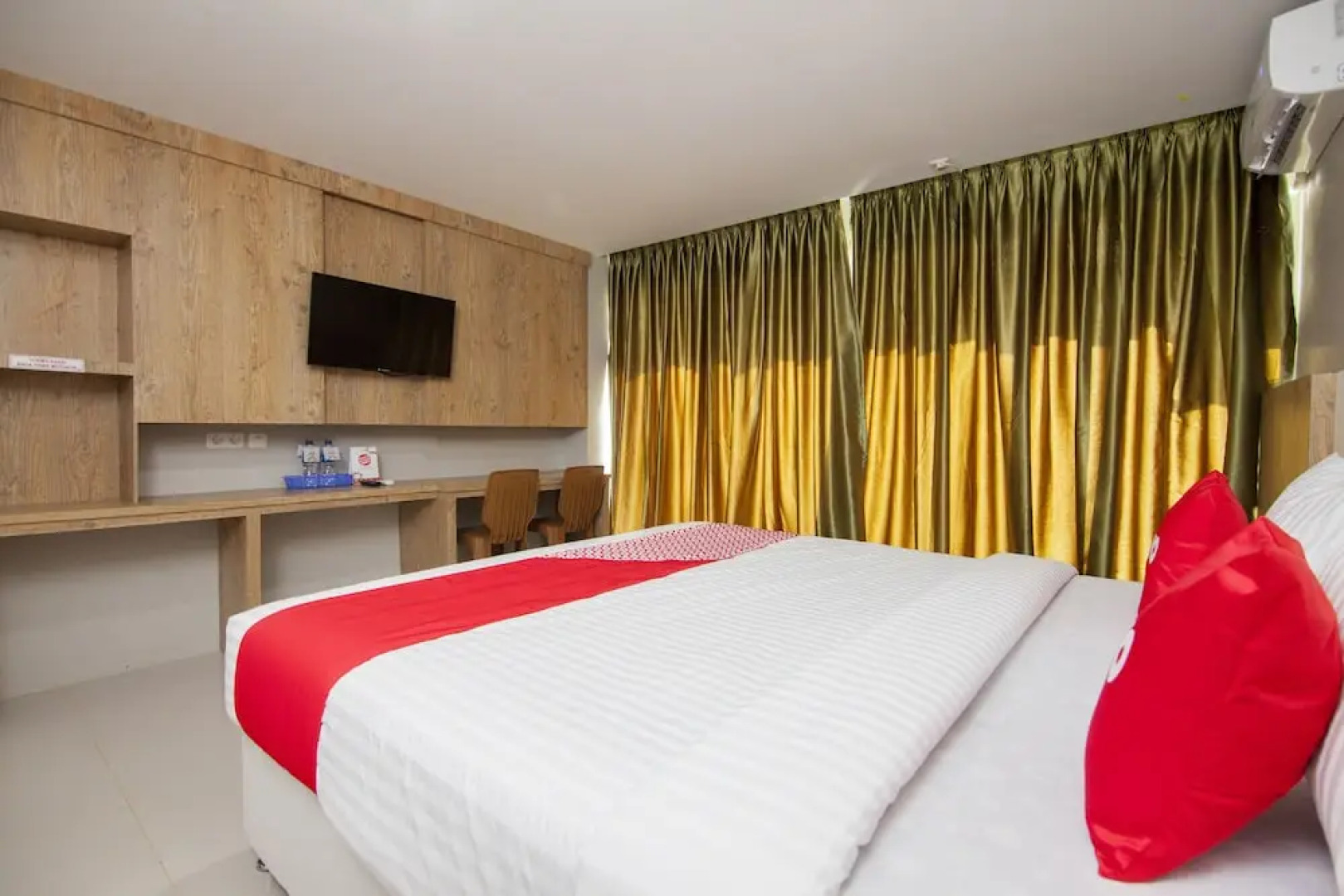 Gapura Hotel by OYO Rooms