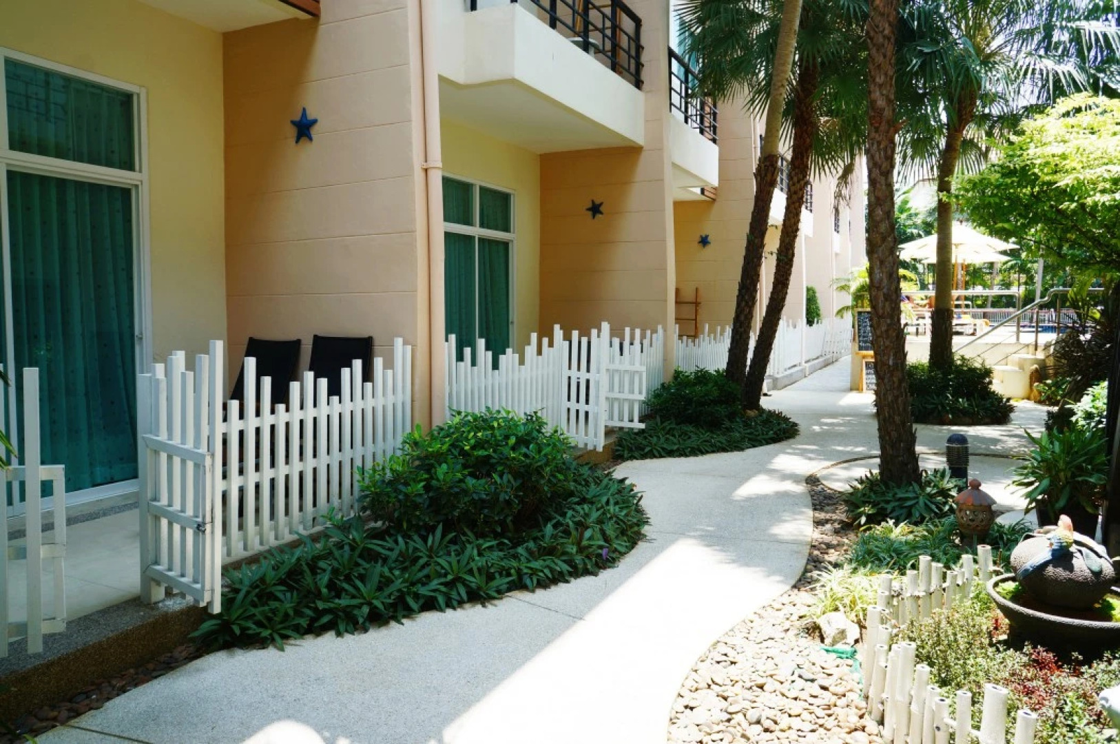 Курортный отель The Beach Heights Resort