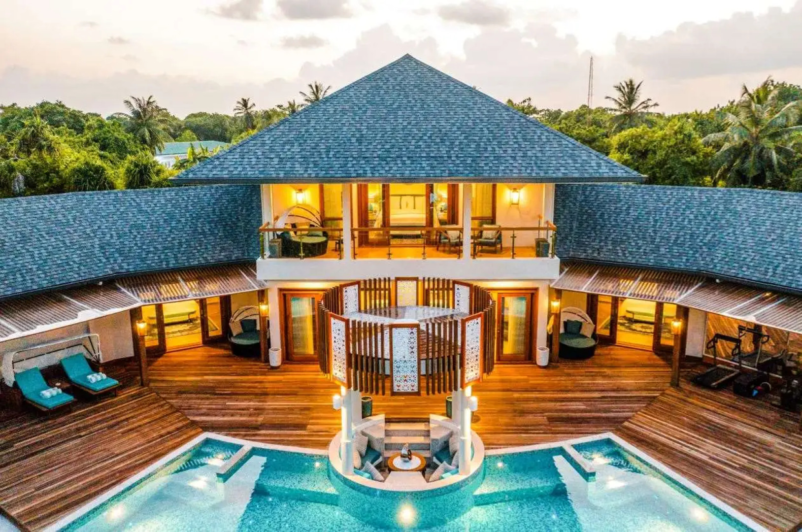 The Signature Collection by Hideaway