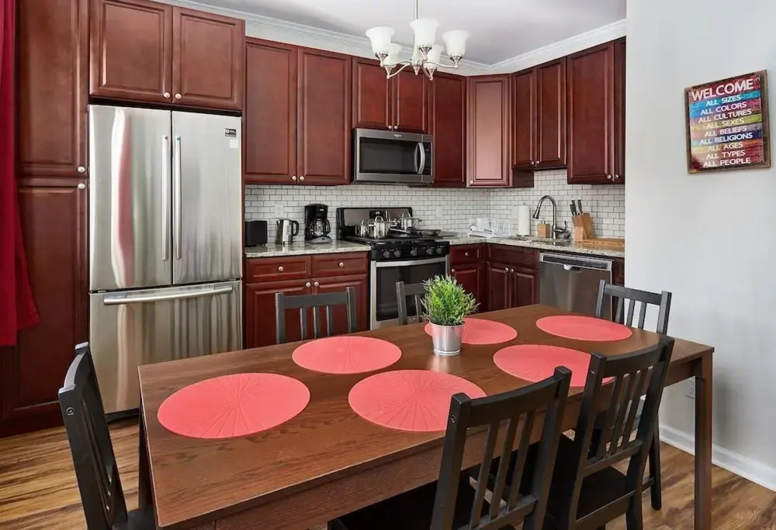 TWO Modern 3BR Apartment PERFECT for GROUPS