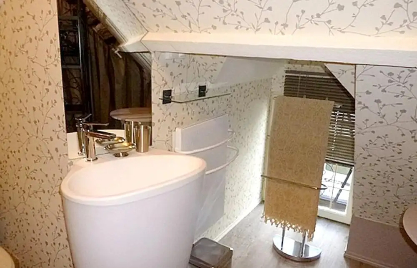 House With 2 Bedrooms in Bonneval, With Enclosed Garden and Wifi