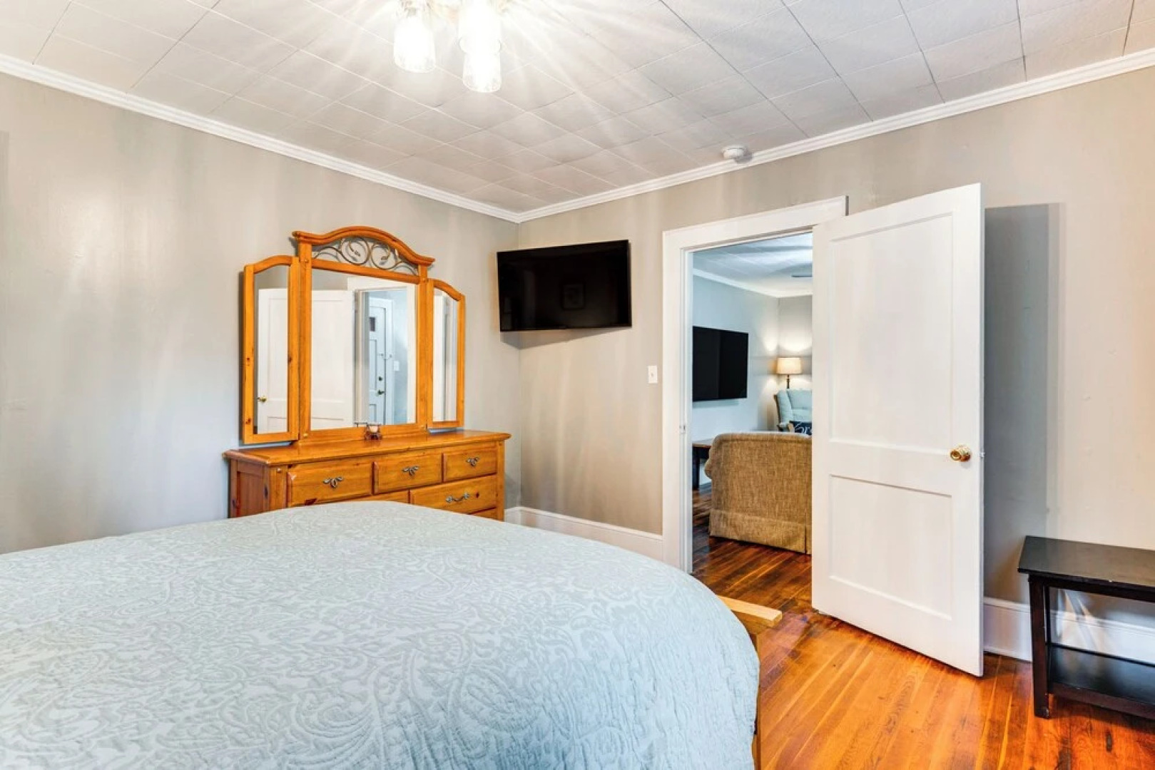 3 Mi to Dtwn & Holiday Events! Forest City Retreat