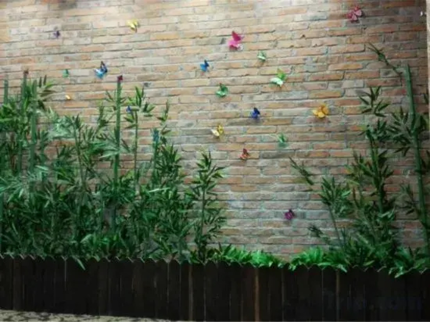 Shouxian Luolin Theme Hotel