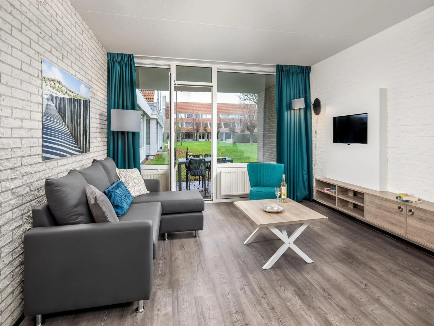 Restyled apartment with dishwasher, near Grevelingen Lake