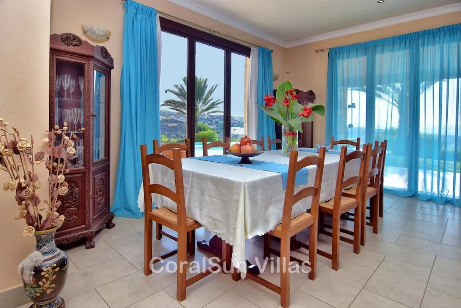 Amazing Luxury Villa, Enormous Heated Pool Jacuzzi, Gym, Games Room In Paphos,