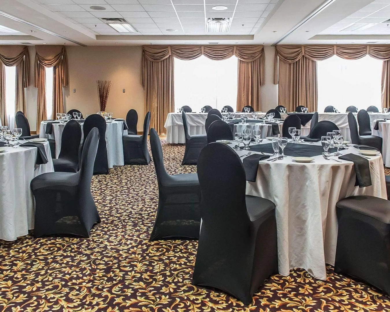 Quality Inn & Suites Gatineau