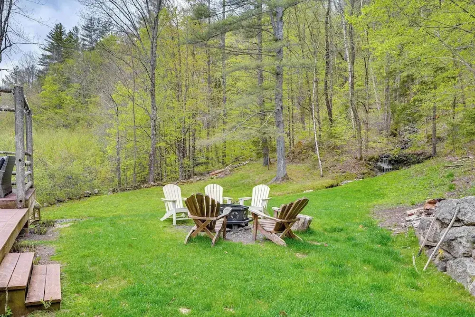 Picture-perfect Vermont Mtn Cabin w/ Hot Tub!