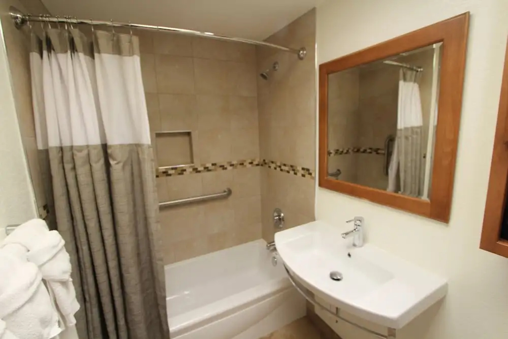 Desert Isle of Palm Springs