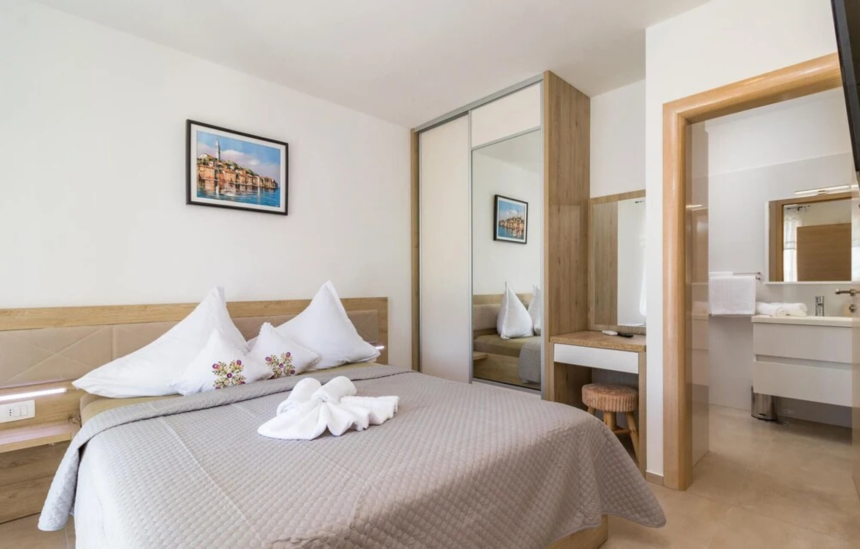 Nice Home in Peroj With Wifi, Heated Swimming Pool and 3 Bedrooms