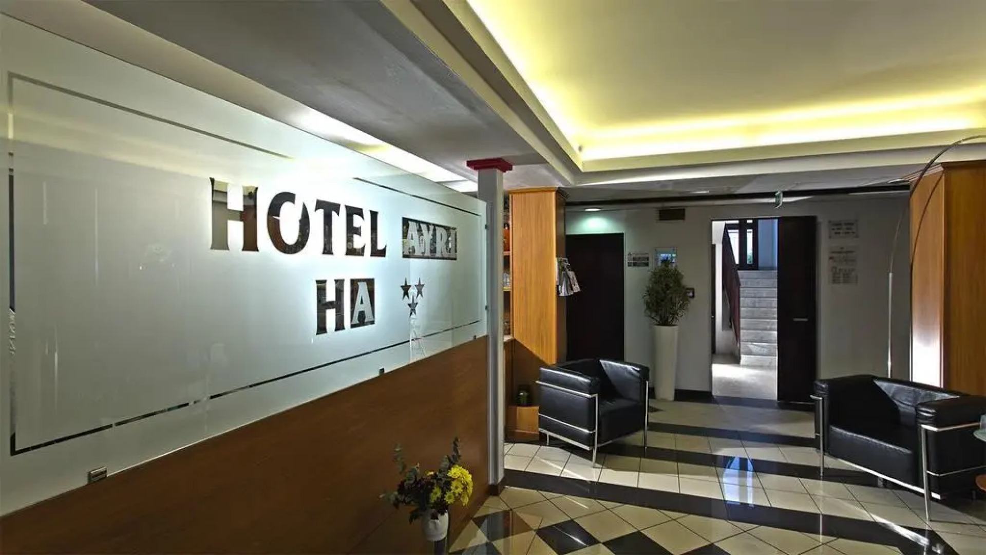 Hotel Ayri