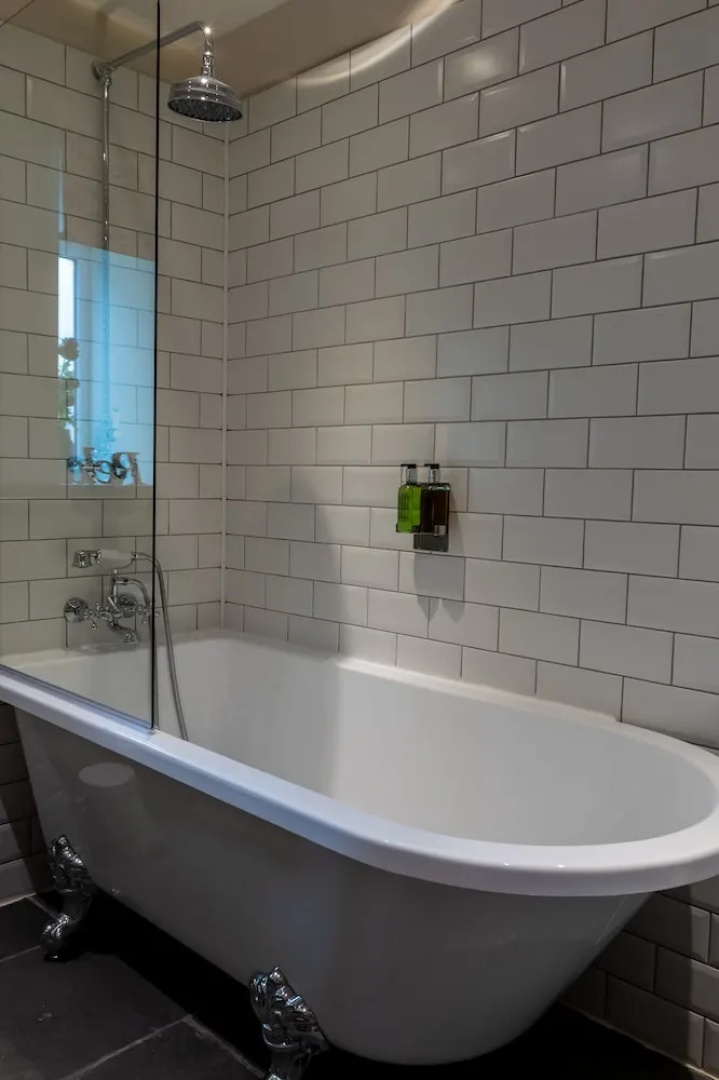 Bridgend House B & B