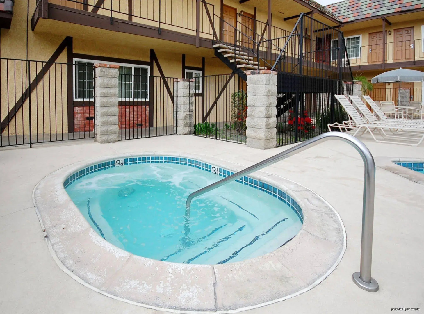 Studio 6 Corona, CA - West