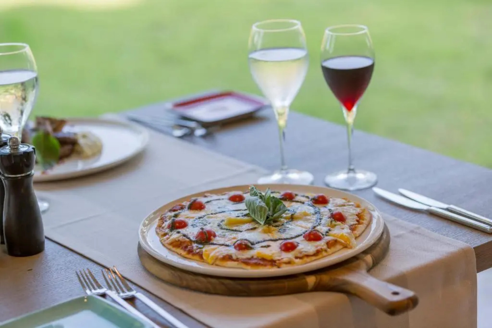 Отель Bellis Deluxe