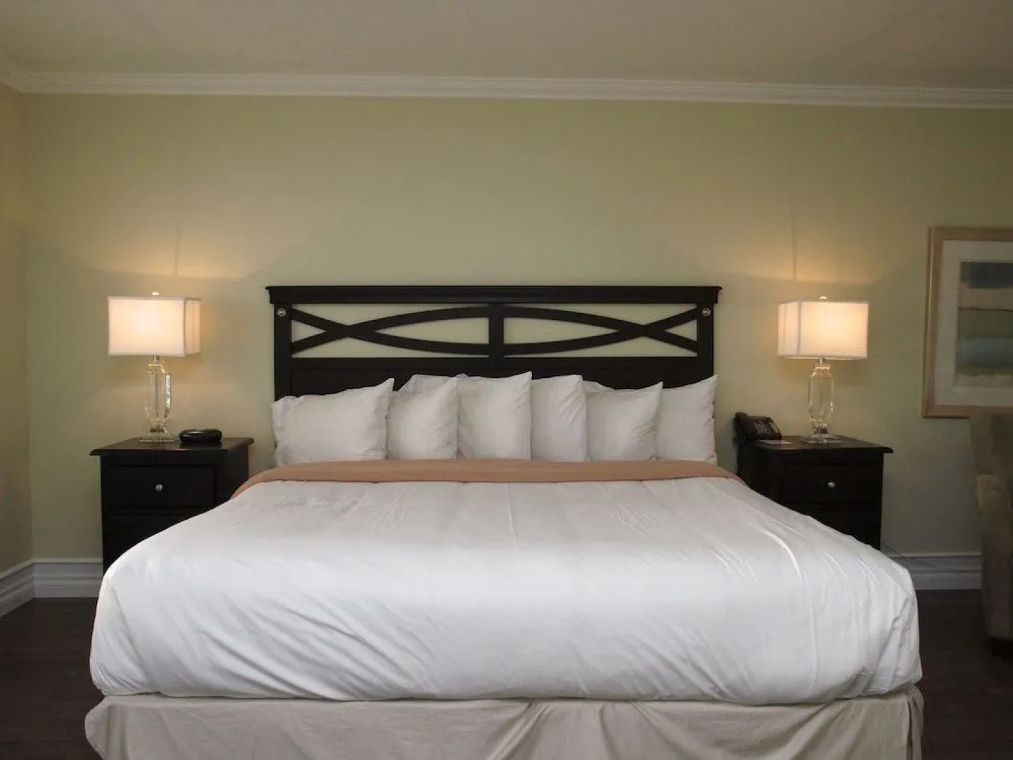 Sands on Golden Lake