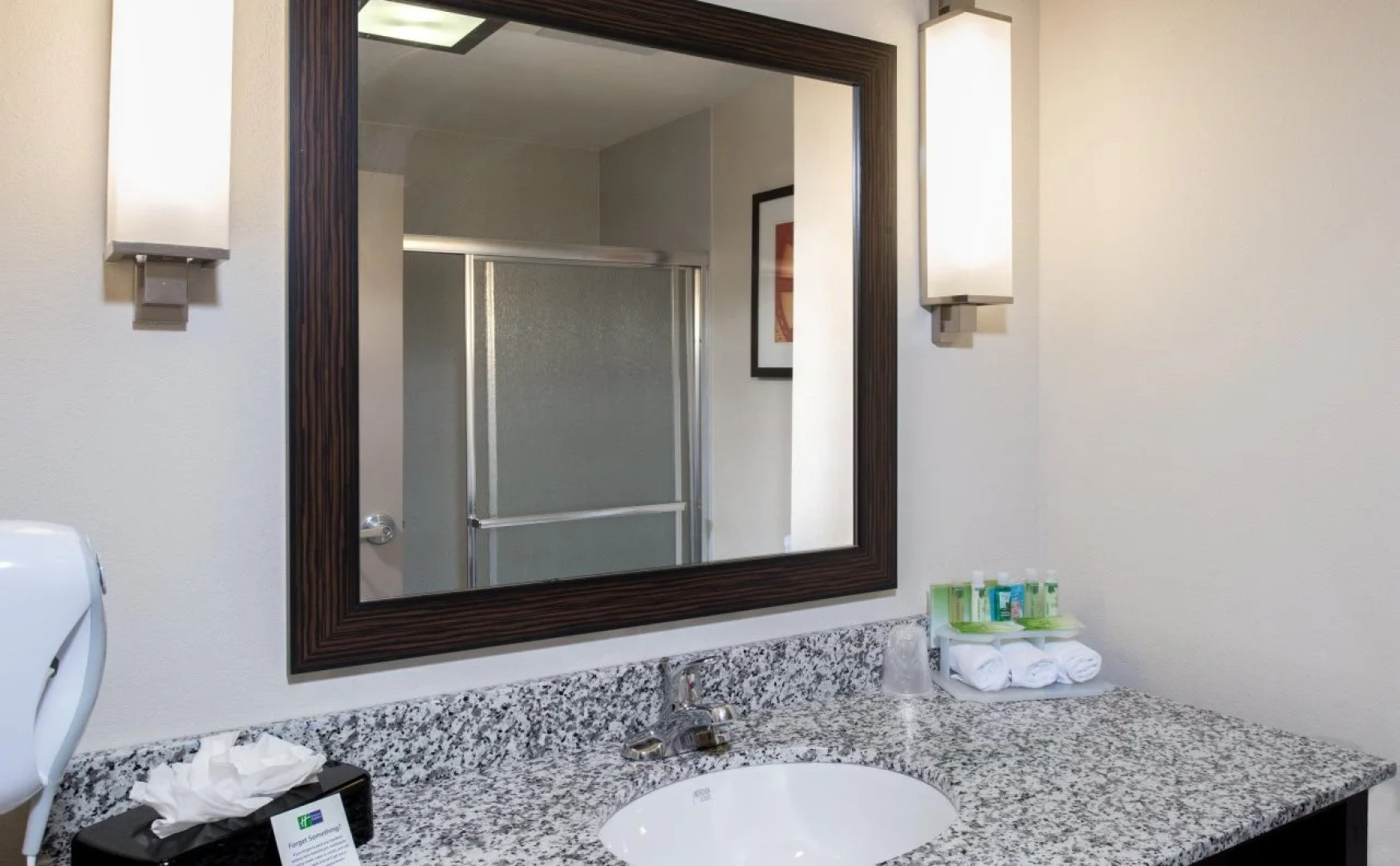 Holiday Inn Express & Suites Wichita Northwest by IHG