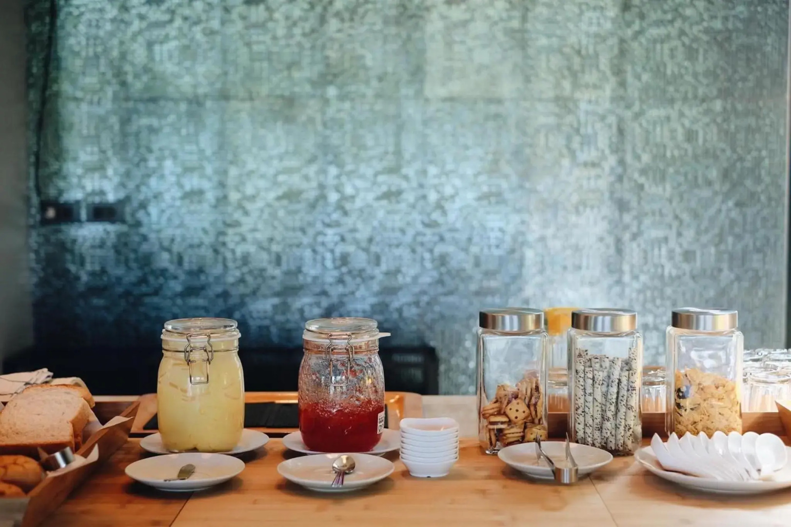 Riverawan Hotel (SHA Plus+)