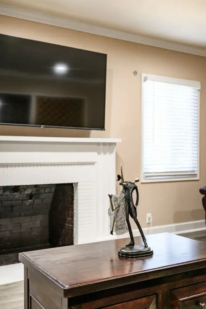 Whimsical Family Stay 10 Min Walk to PV Hospital