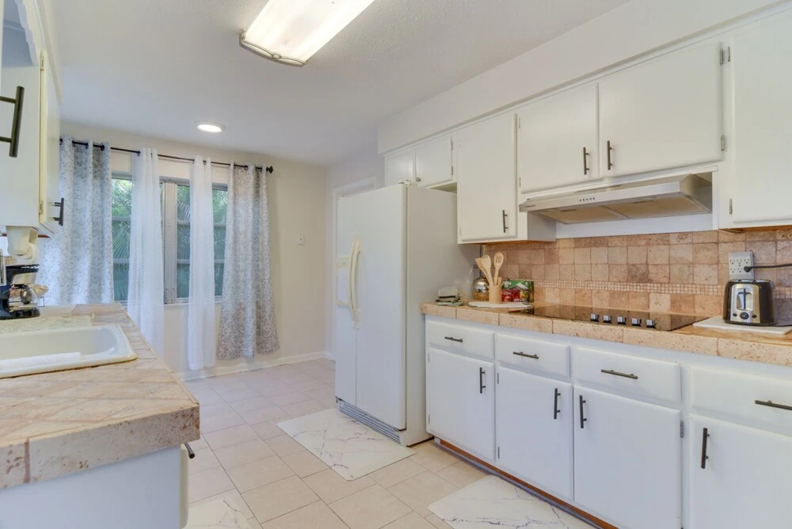 Largo House w/ Backyard Oasis & Proximity to Beach