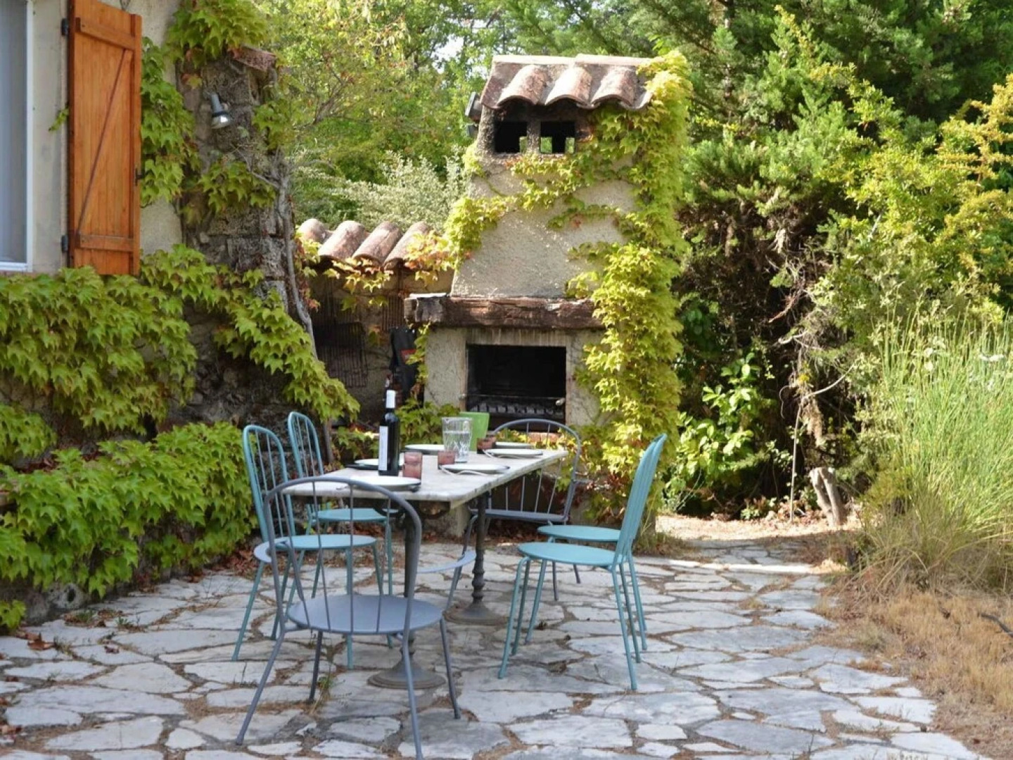 Pretty Holiday Home in Tourtour France Near Lake St. Croix