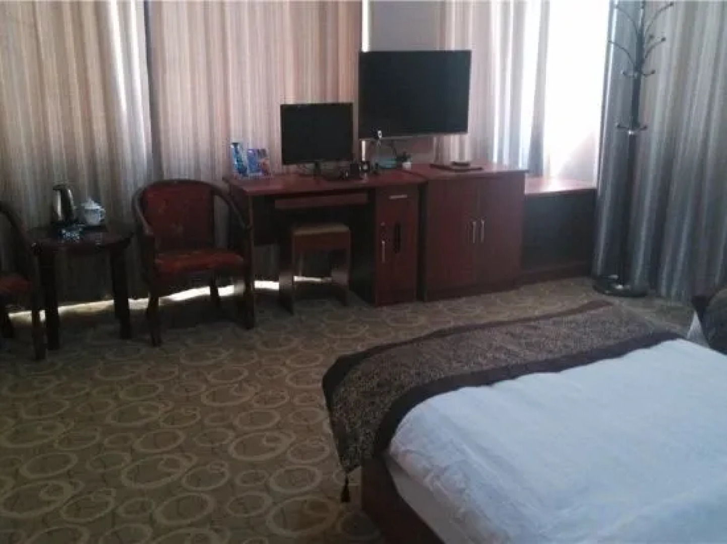 Tonghe Express Hotel