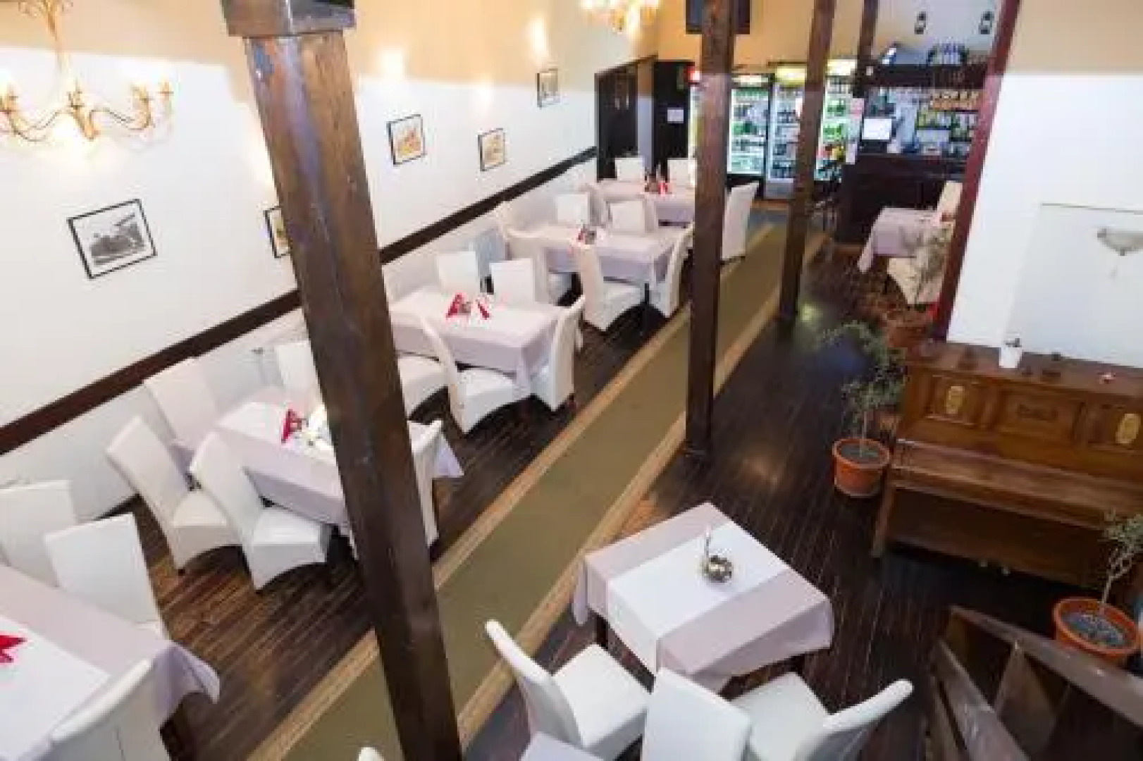 Complex Parc Pini Moinesti