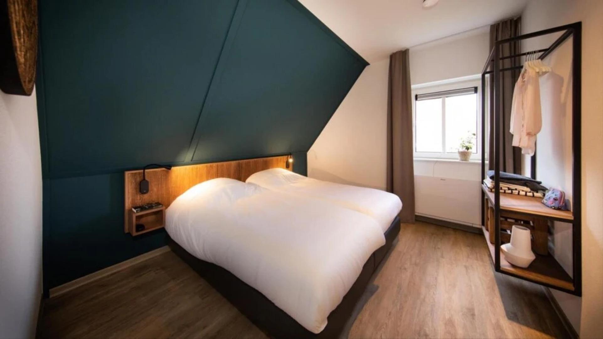 Premium Water 6p in Thorn