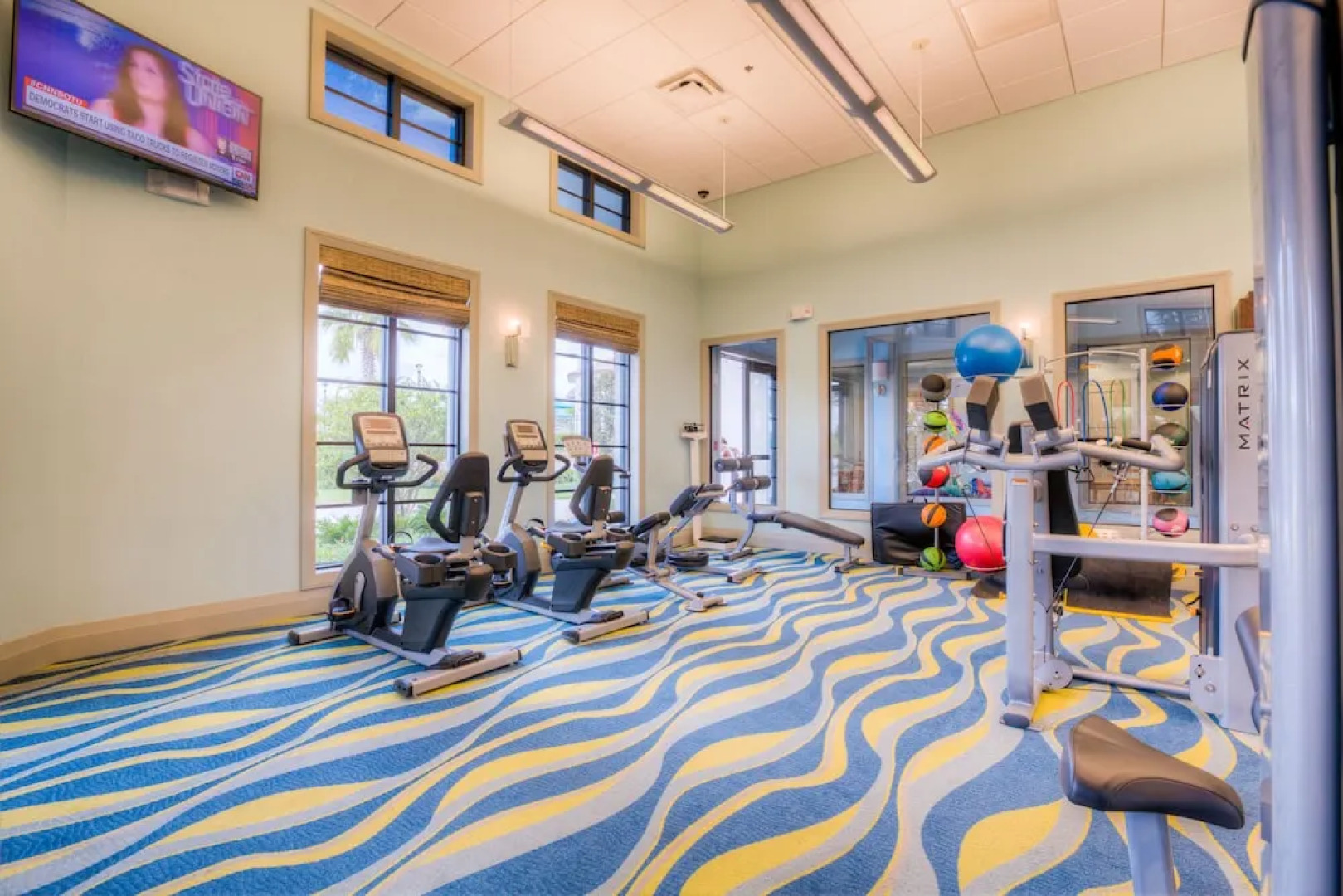 Stunning Villa w/ No Rear Neighbors! Near Disney