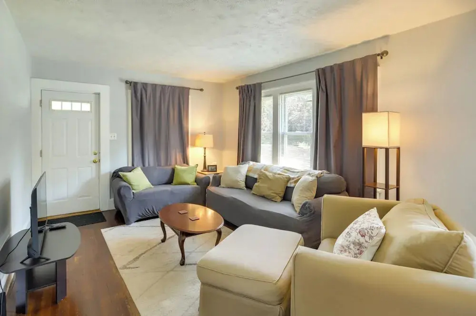 Lovely Home in South Bend: Walk to Notre Dame!