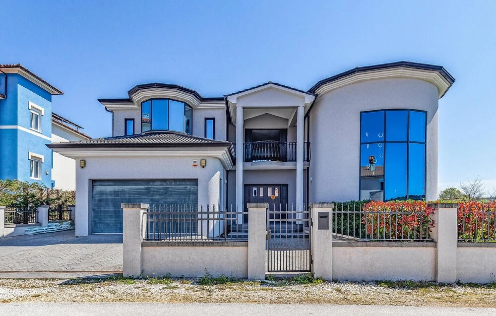 Amazing Home in Banjole With Jacuzzi, Wifi and 4 Bedrooms