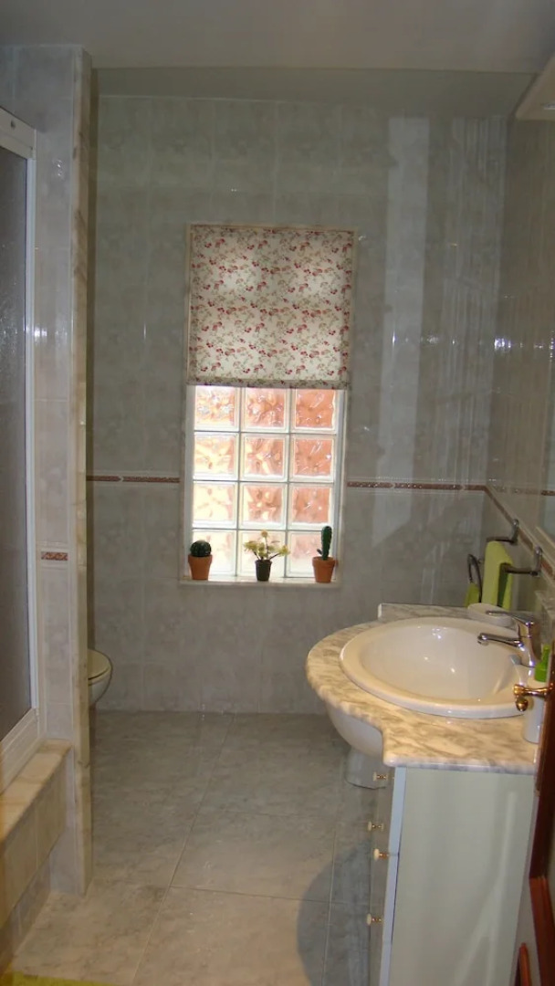 A Coruna 102813 5 Bedroom Holiday home By Mo Rentals