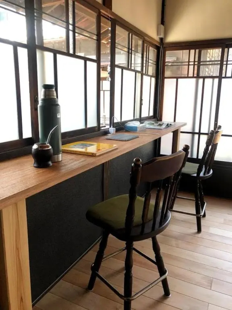 Okiya Guest House & Tapas Bar