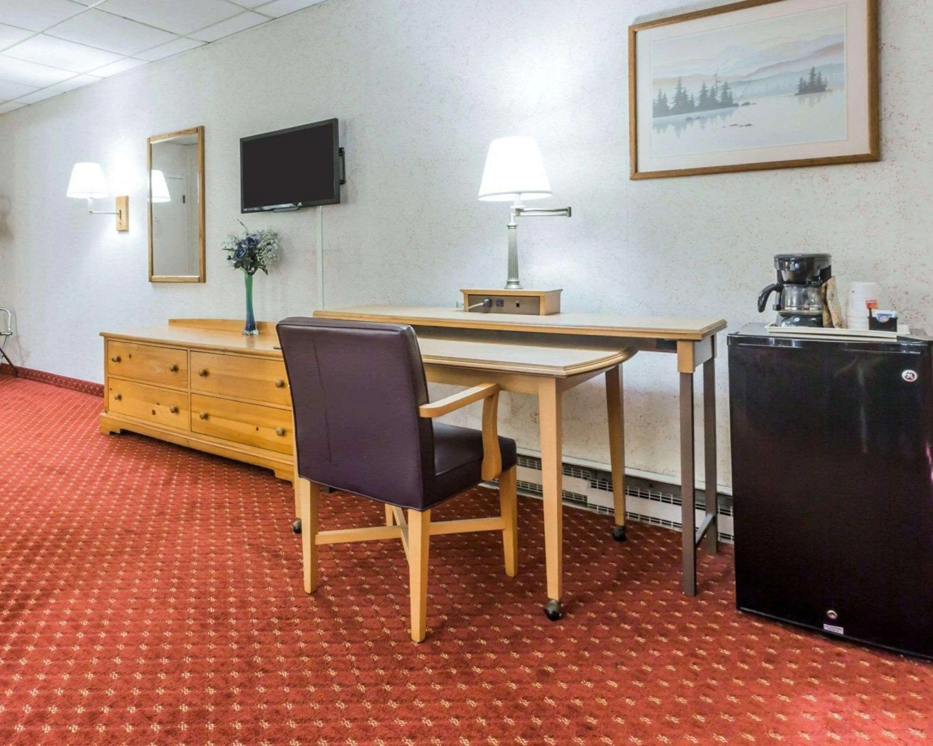 Econo Lodge Near Stewart International Airport