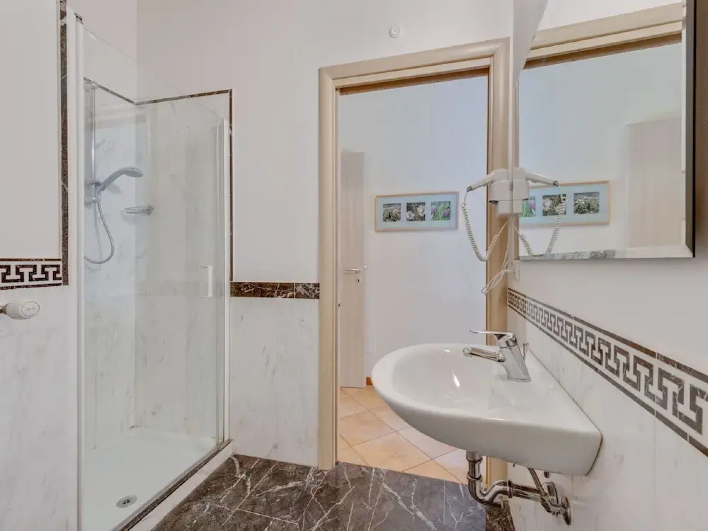 Apartment on Lake Idro With Pool