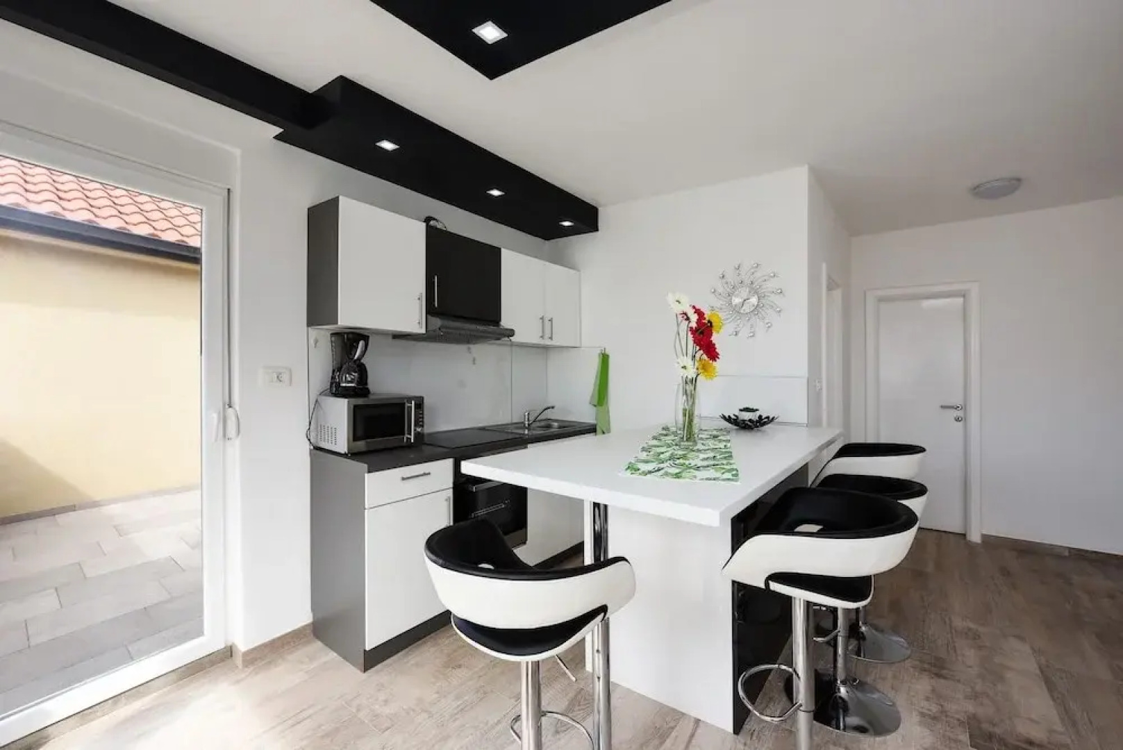 Holiday Apartments Yes Peace