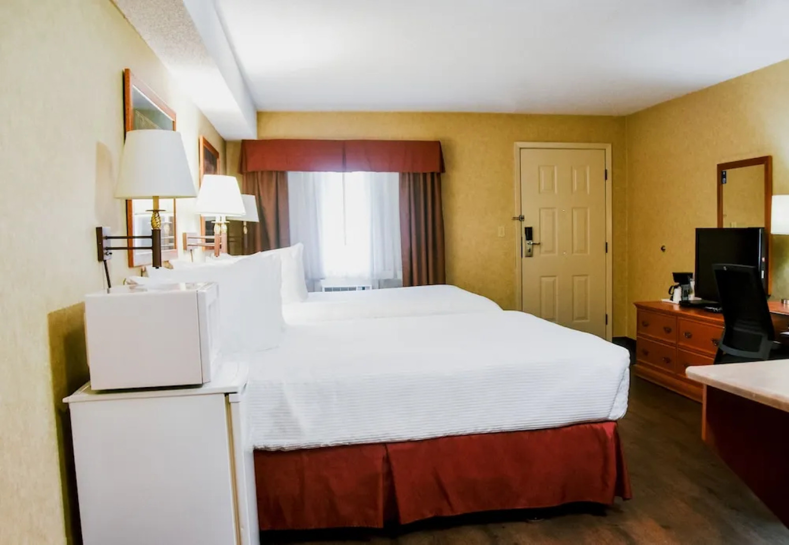 Stony Plain Inn And Suites