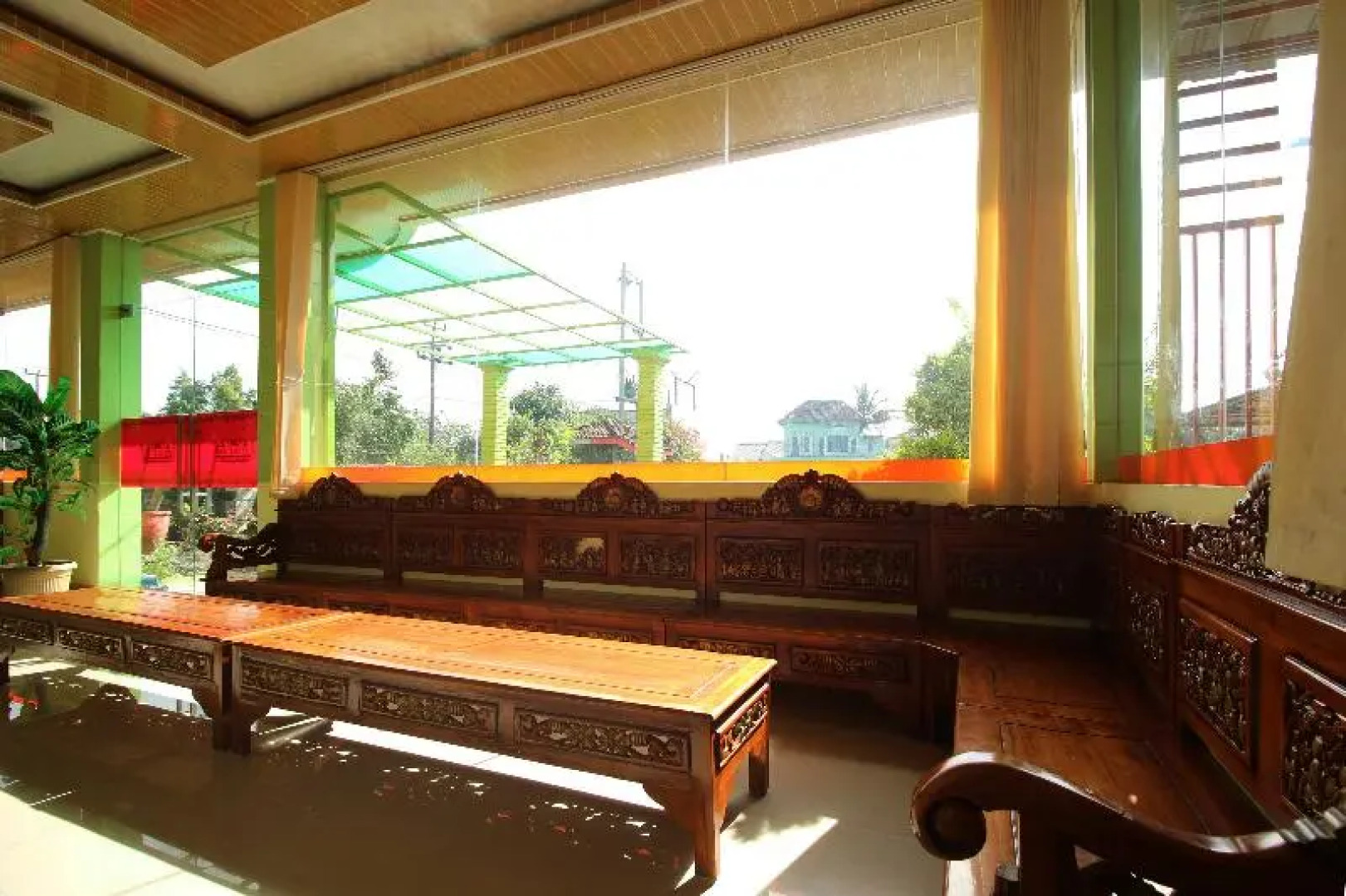 Homestay Hj Suharti by OYO