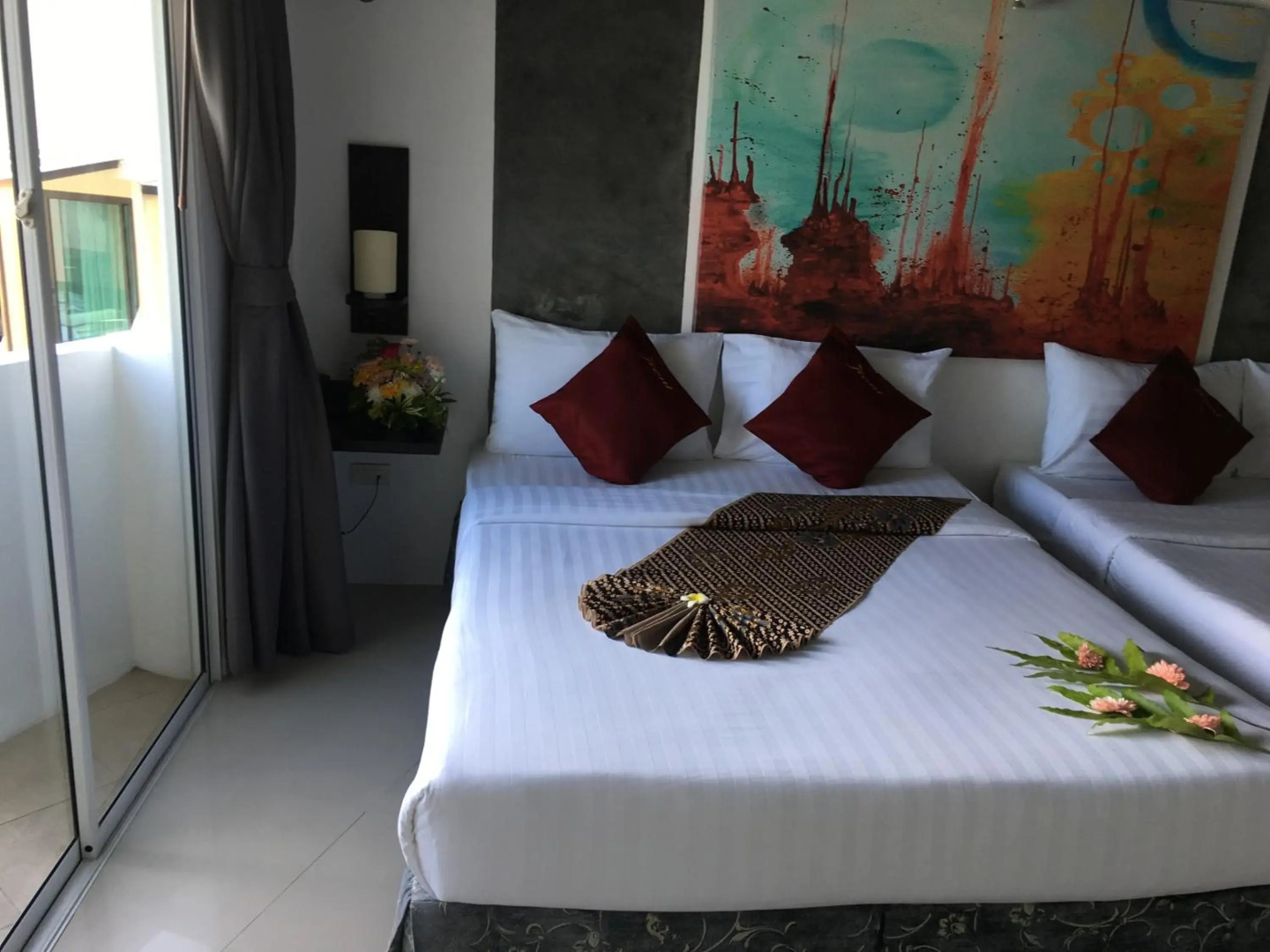 The Front Hotel and Apartment