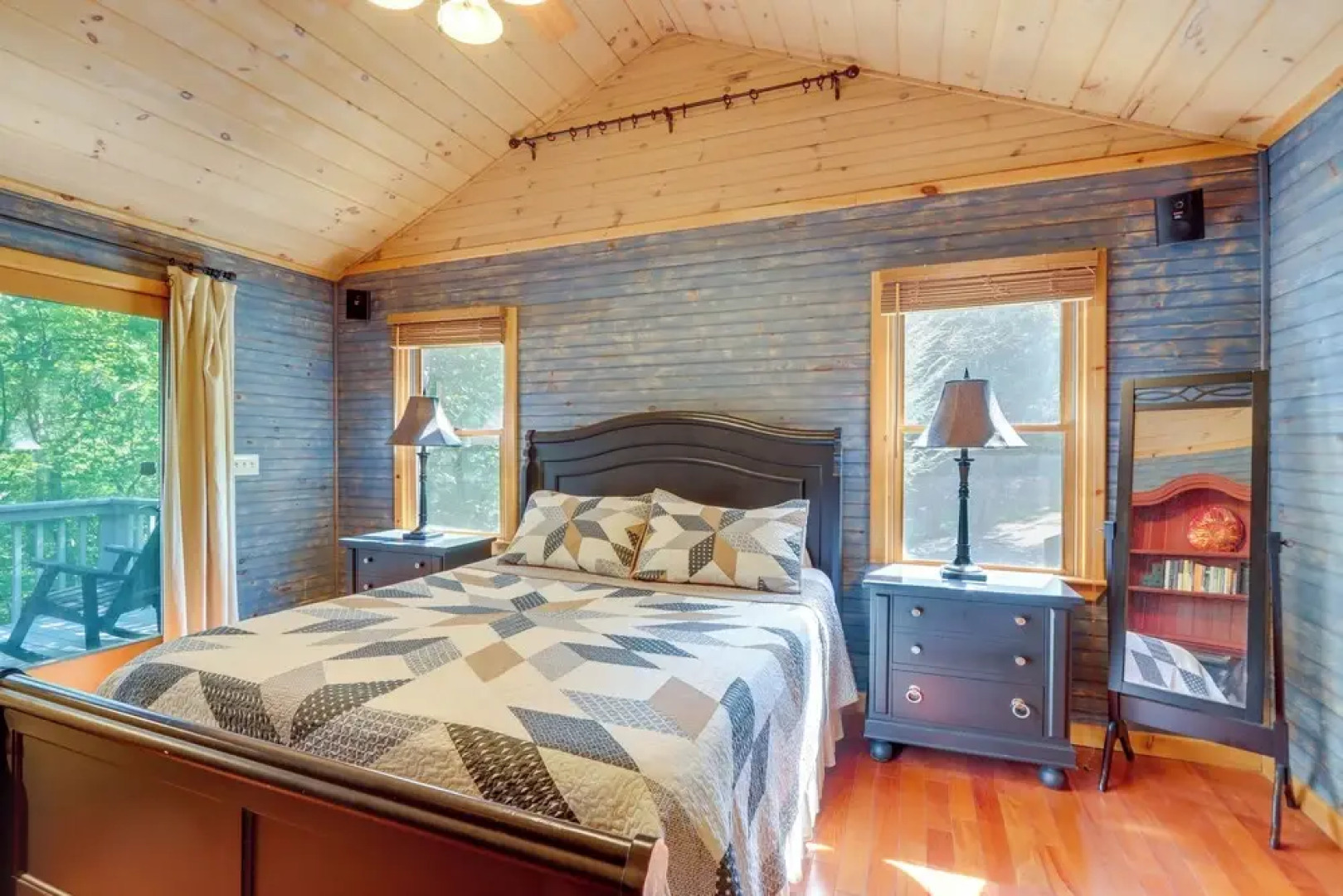 Hot Tub, Decks & Creek Access: Mccaysville Cabin!